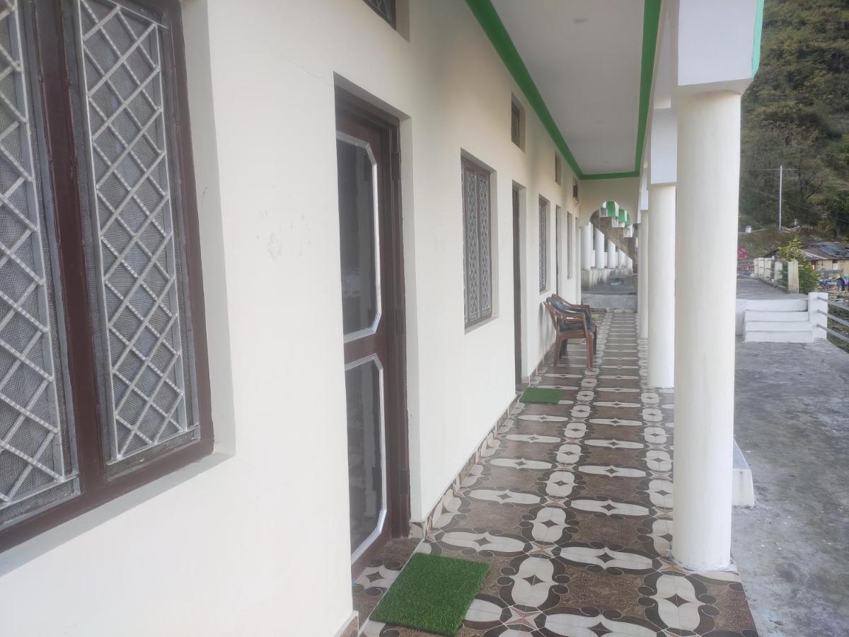 Prince Homestay & Restaurant Rudraprayāg Esterno foto