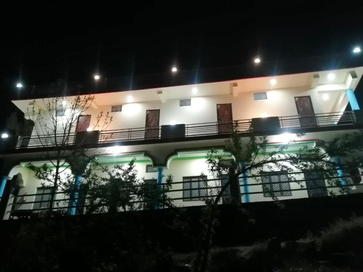 Prince Homestay & Restaurant Rudraprayāg Esterno foto