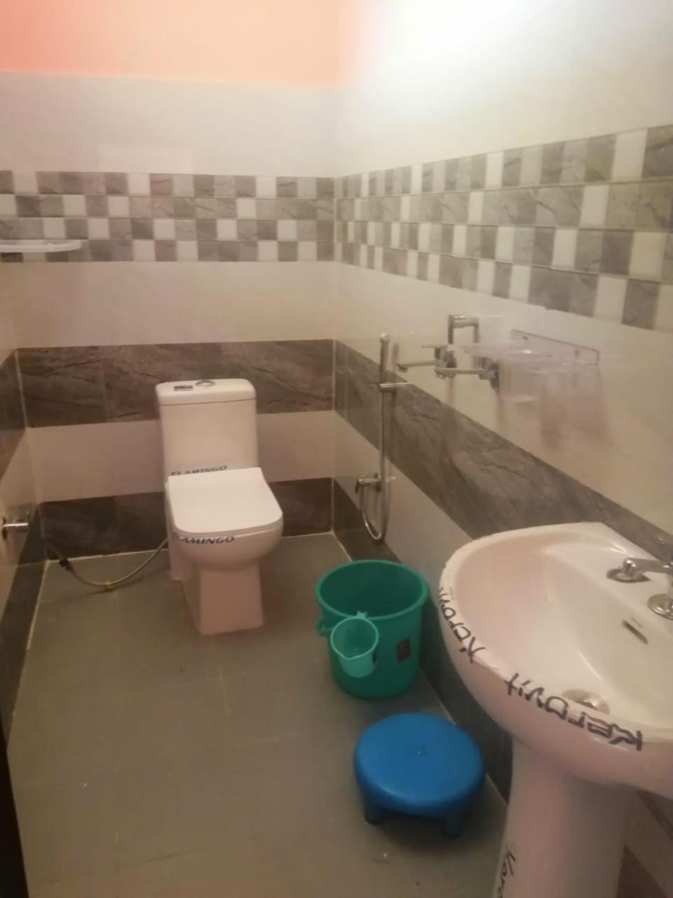 Prince Homestay & Restaurant Rudraprayāg Esterno foto