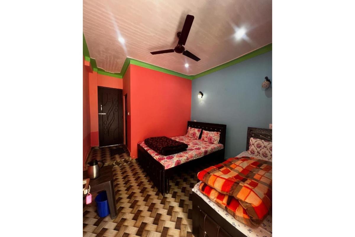 Prince Homestay & Restaurant Rudraprayāg Esterno foto